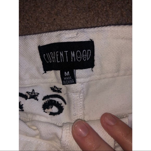 Current mood white shorts medium - Picture 3 of 3